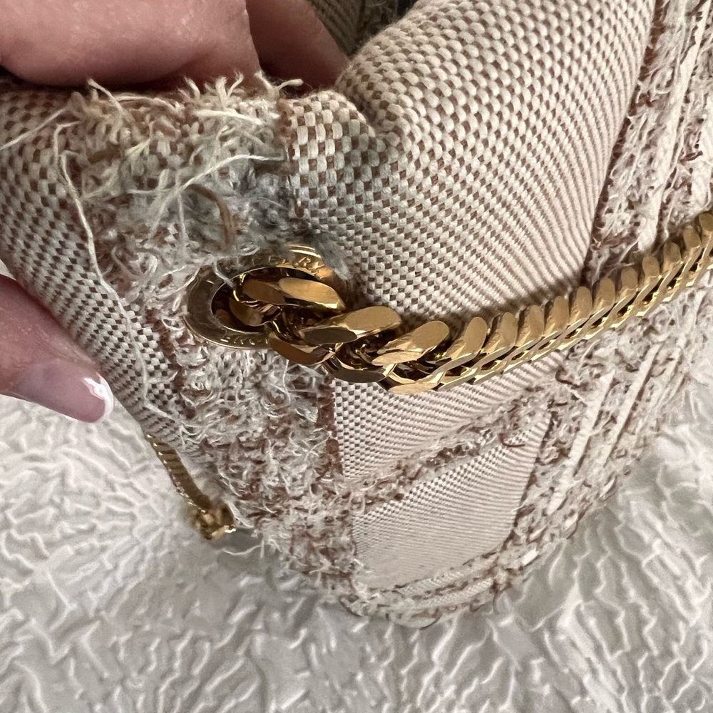 Authentic BURBERRY Shoulder Bag - Picture 13 of 16